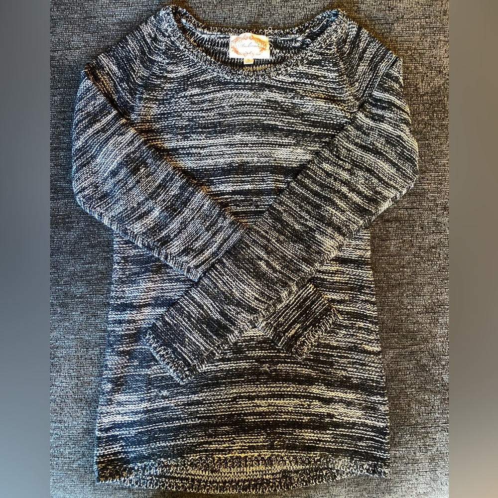 Forever 21 sweater new without tags